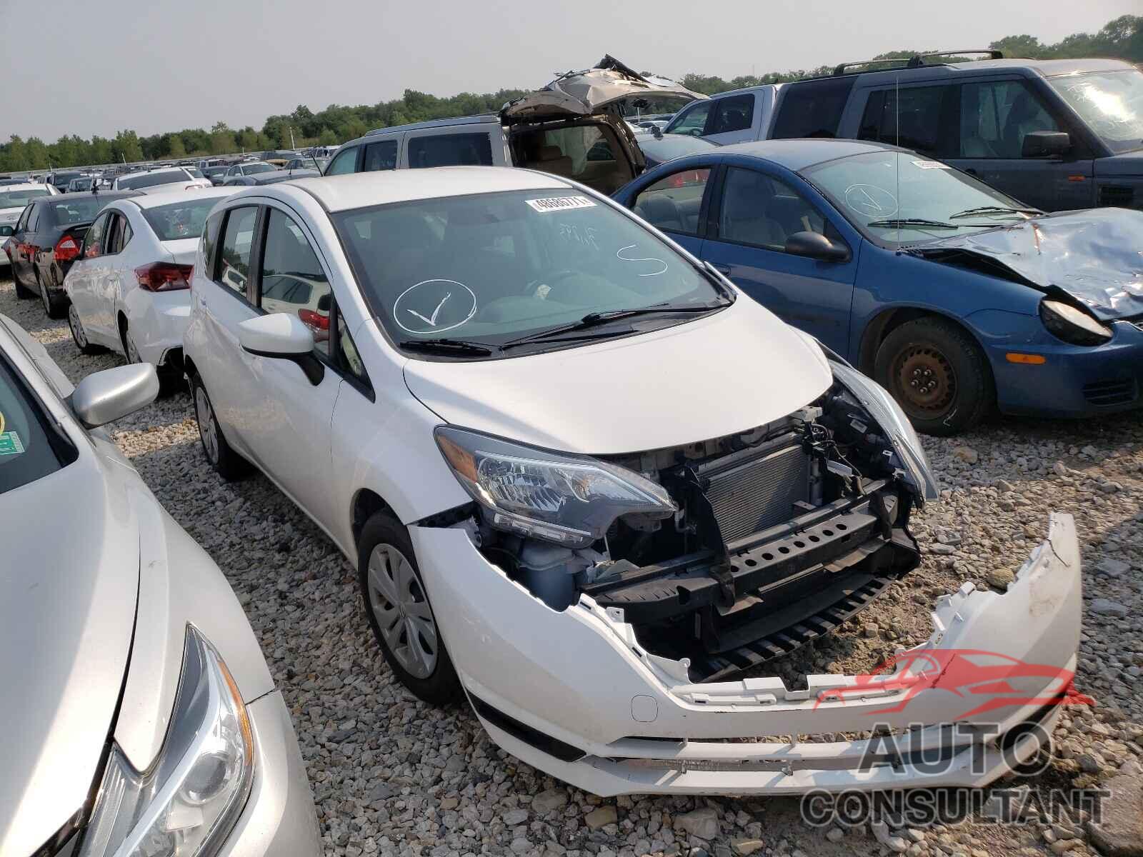 NISSAN VERSA 2018 - 3N1CE2CP7JL368864