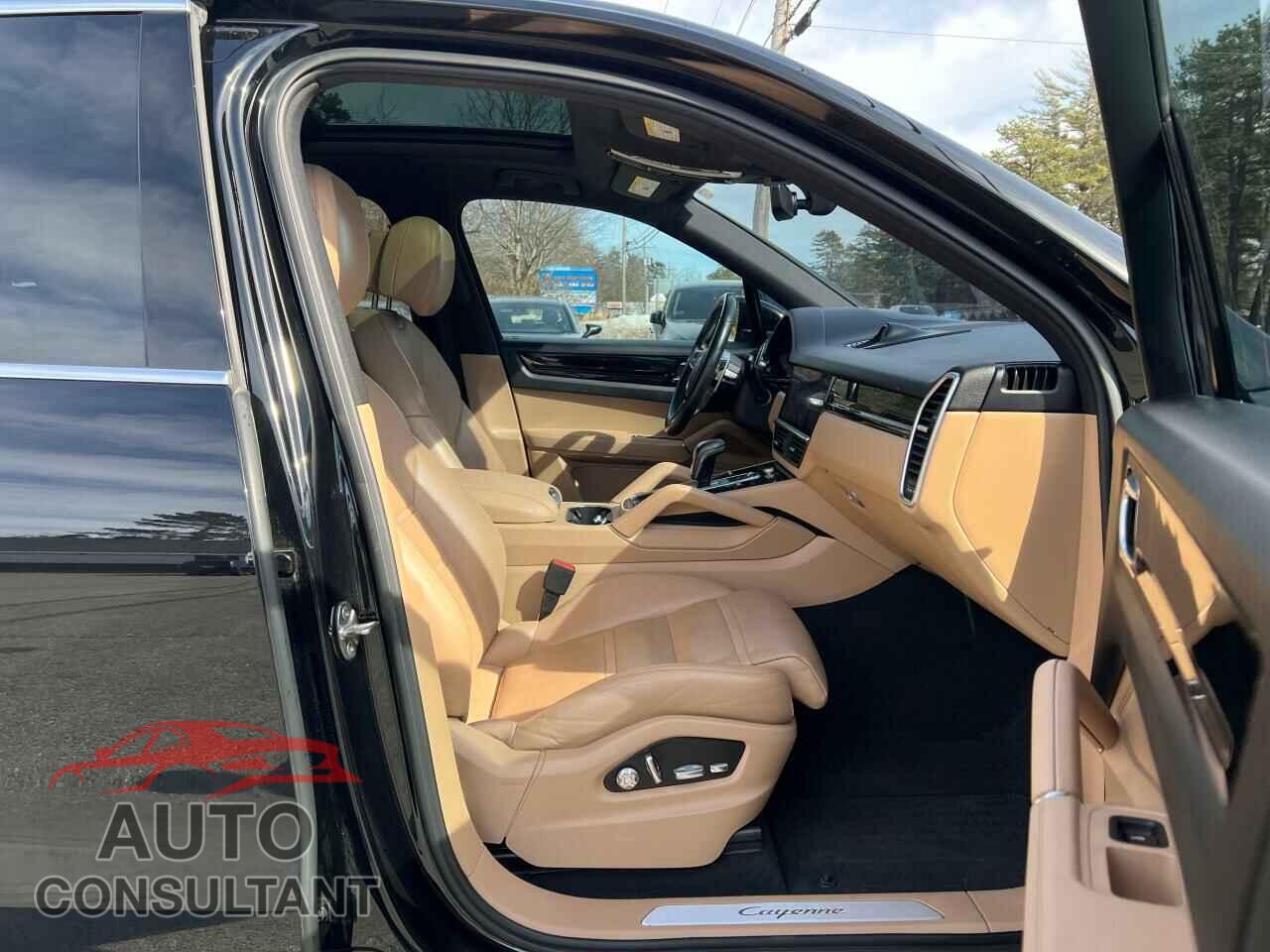 PORSCHE CAYENNE 2019 - WP1AA2AY3KDA11036