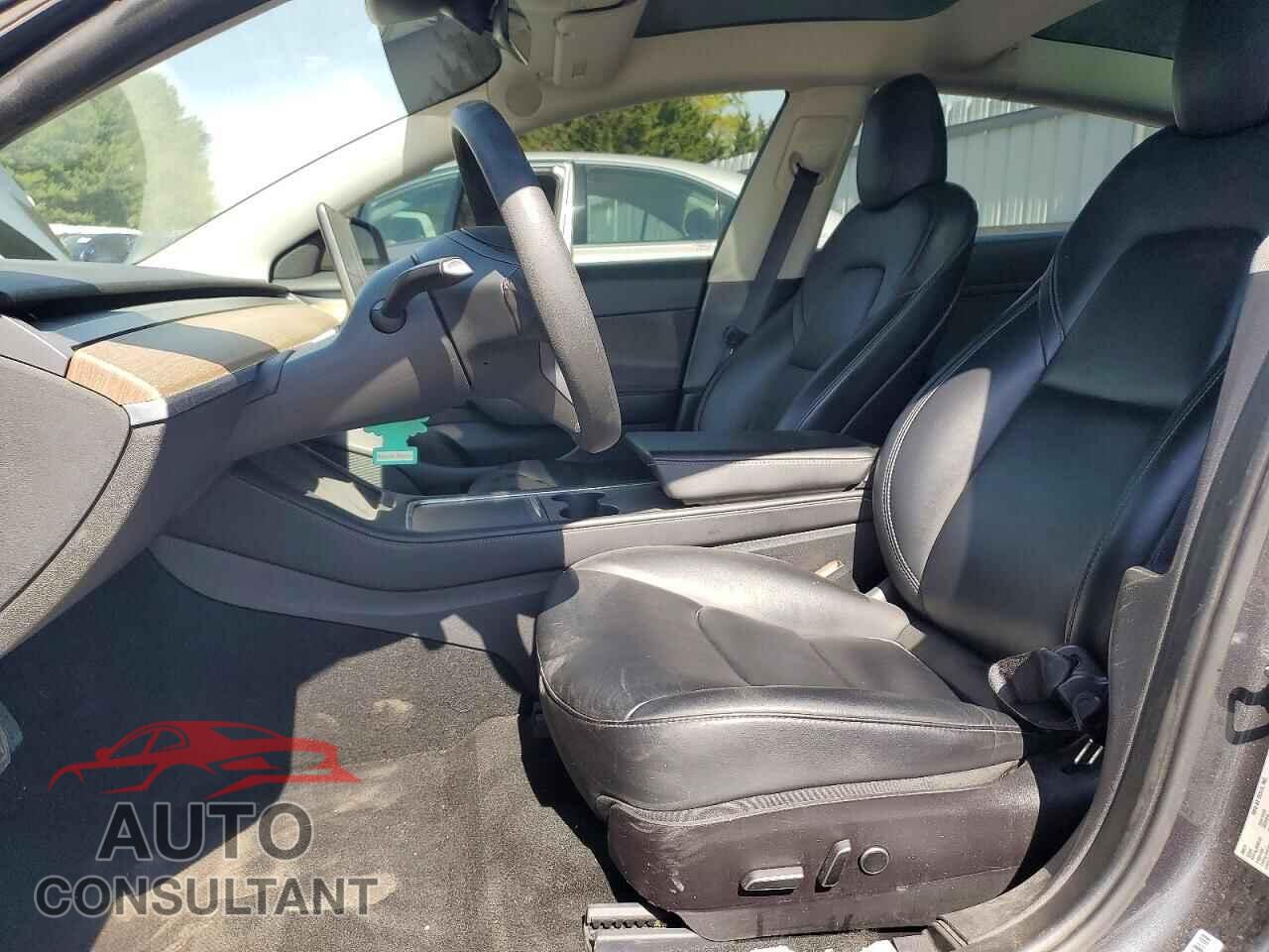 TESLA MODEL 3 2021 - 5YJ3E1EA5MF092784