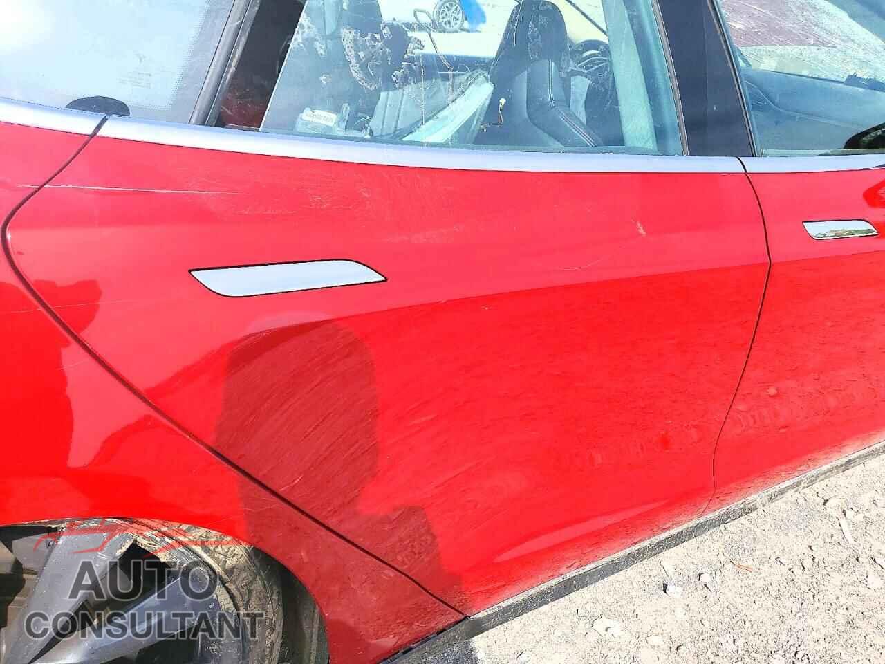 TESLA MODEL S 2013 - 5YJSA1DP2DFP09216