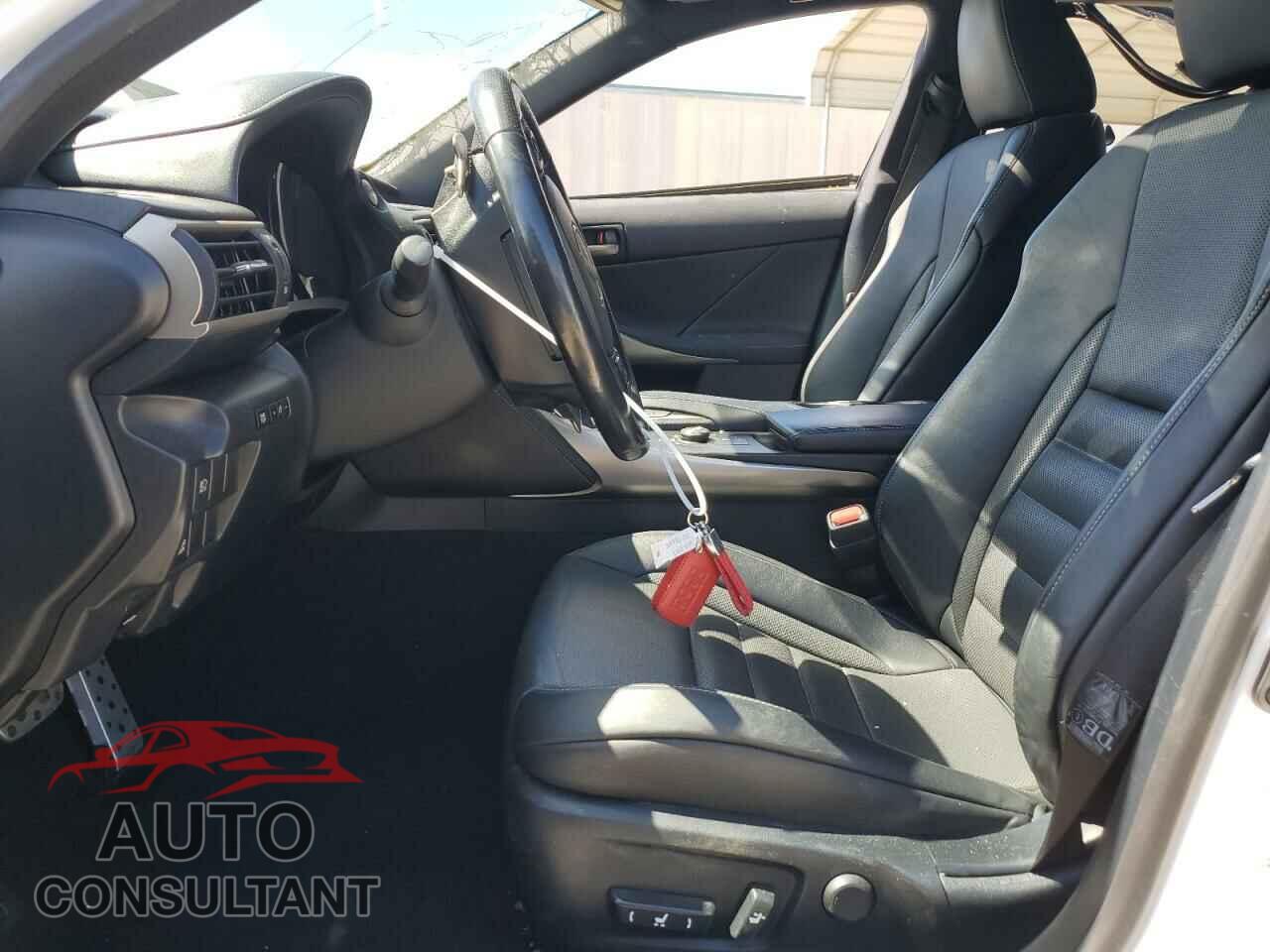 LEXUS IS 2017 - JTHBE1D28H5030551