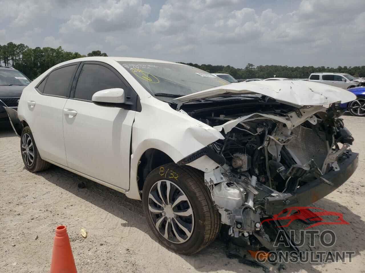 TOYOTA COROLLA 2018 - 5YFBURHE0JP845925