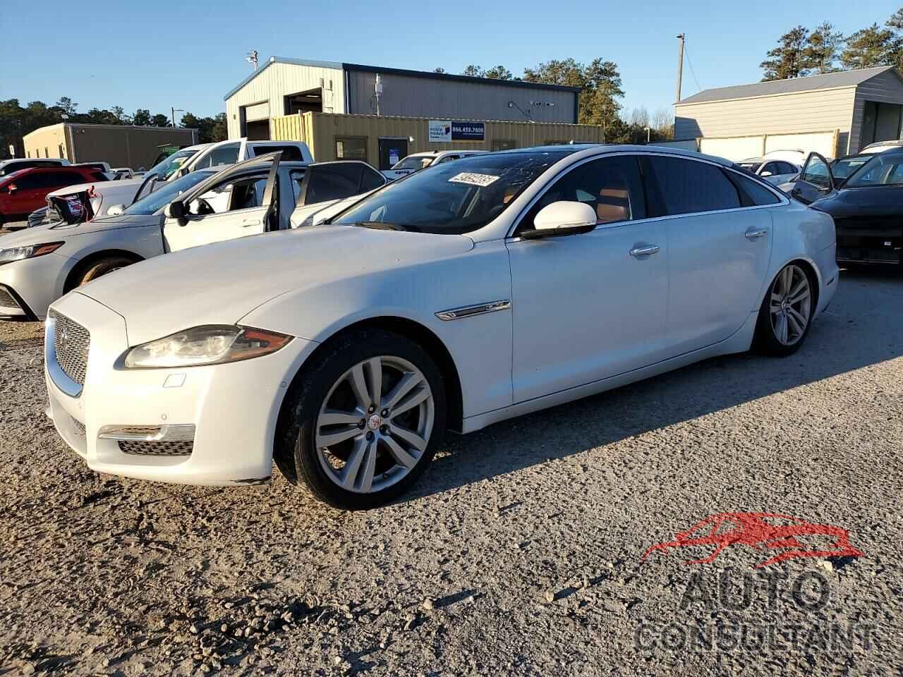 JAGUAR XJ 2016 - SAJWA2G72G8V91810