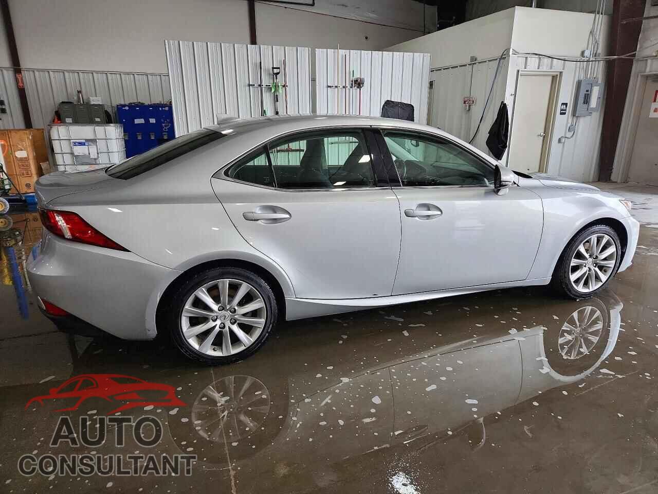 LEXUS IS 2015 - JTHCF1D22F5016207