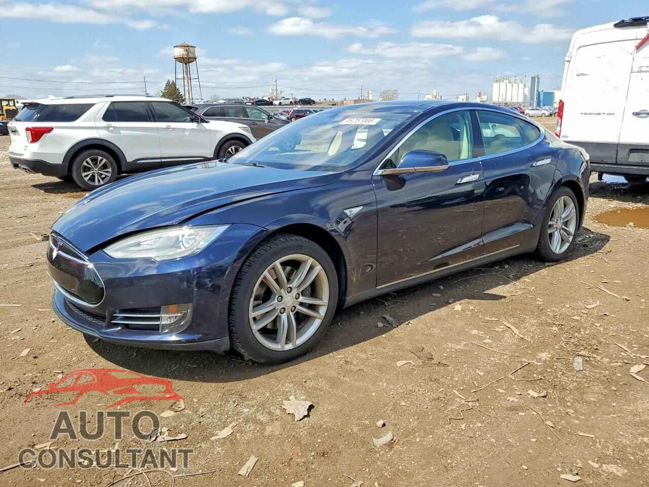 TESLA MODEL S 2013 - 5YJSA1CG9DFP20828