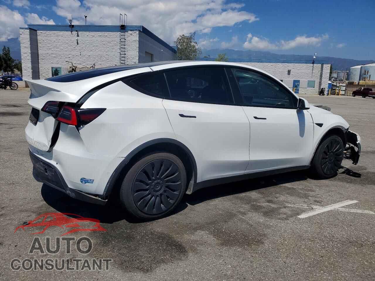 TESLA MODEL Y 2021 - 5YJYGDED5MF105920