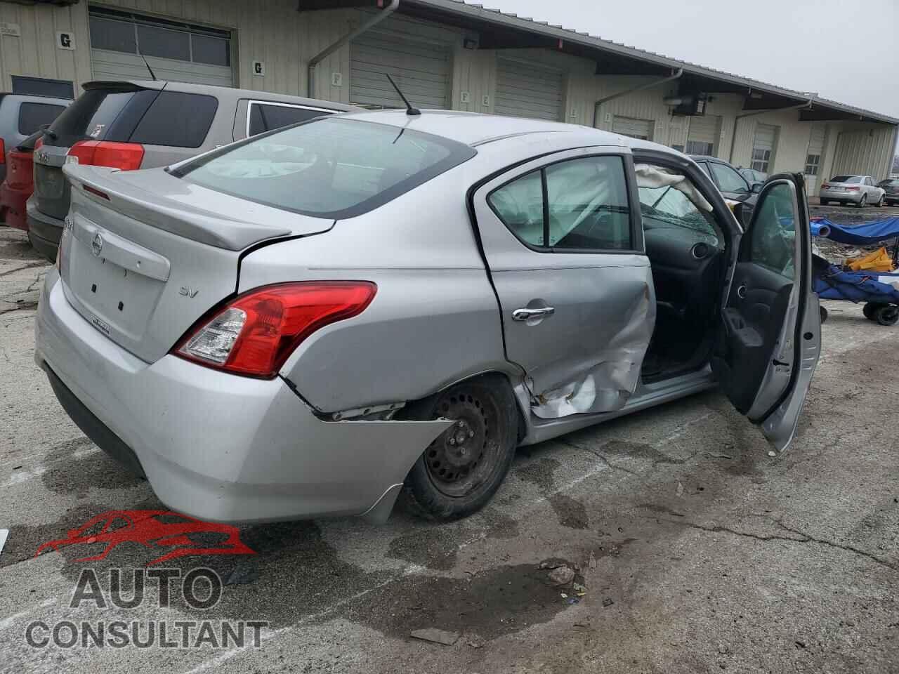 NISSAN VERSA 2017 - 3N1CN7AP3HL829777