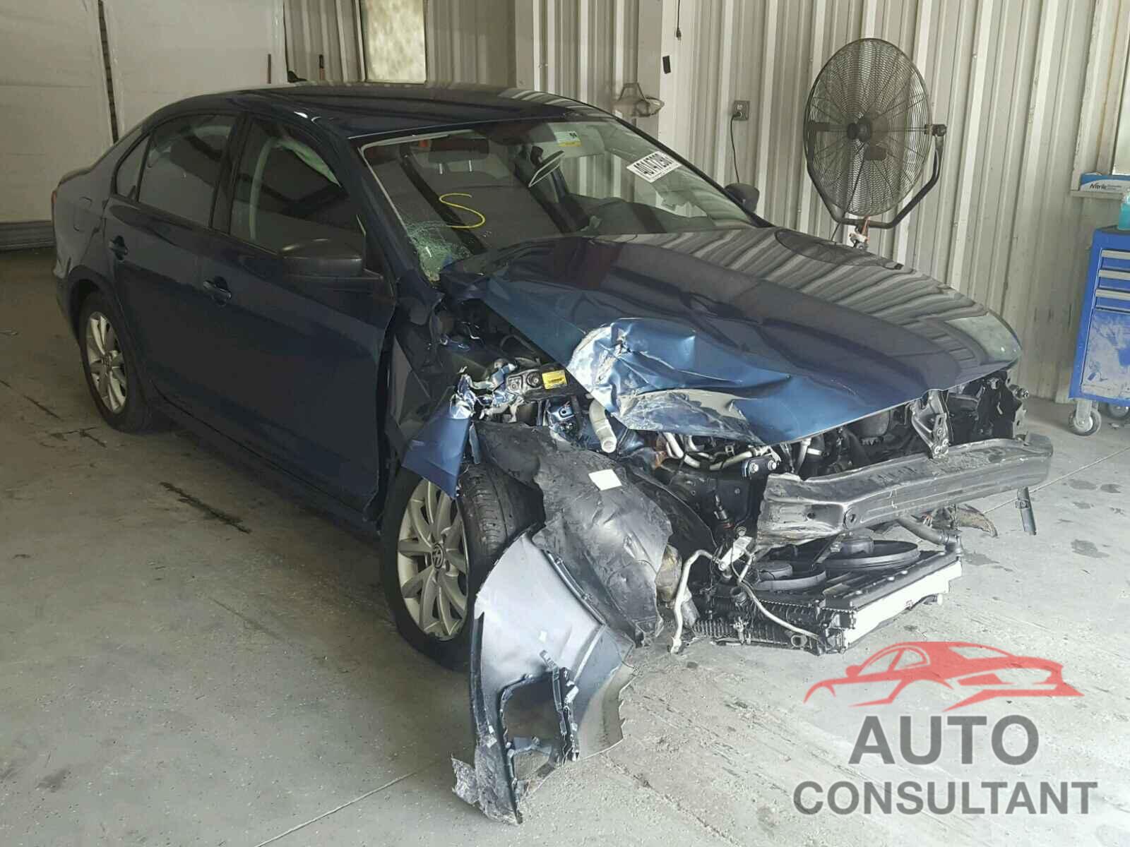 VOLKSWAGEN JETTA 2015 - 3VWD17AJ8FM258848