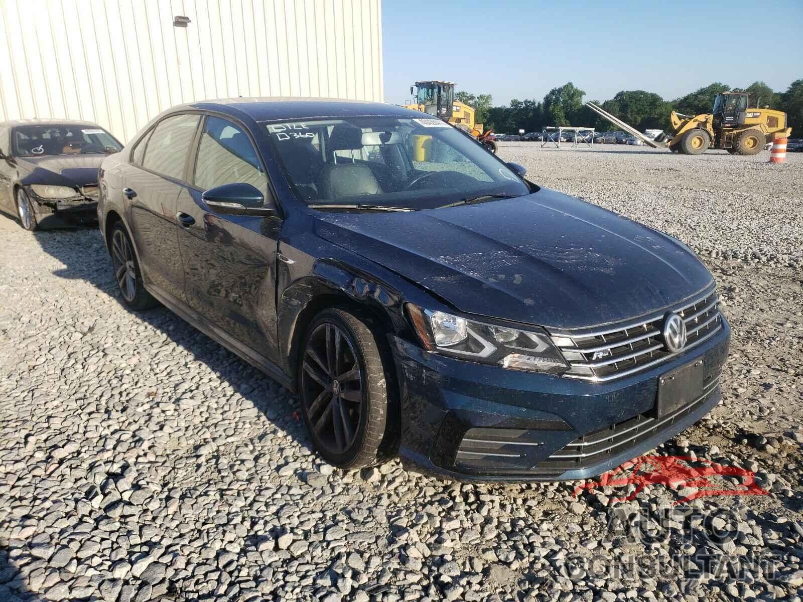 VOLKSWAGEN PASSAT 2018 - 1VWAA7A38JC006306