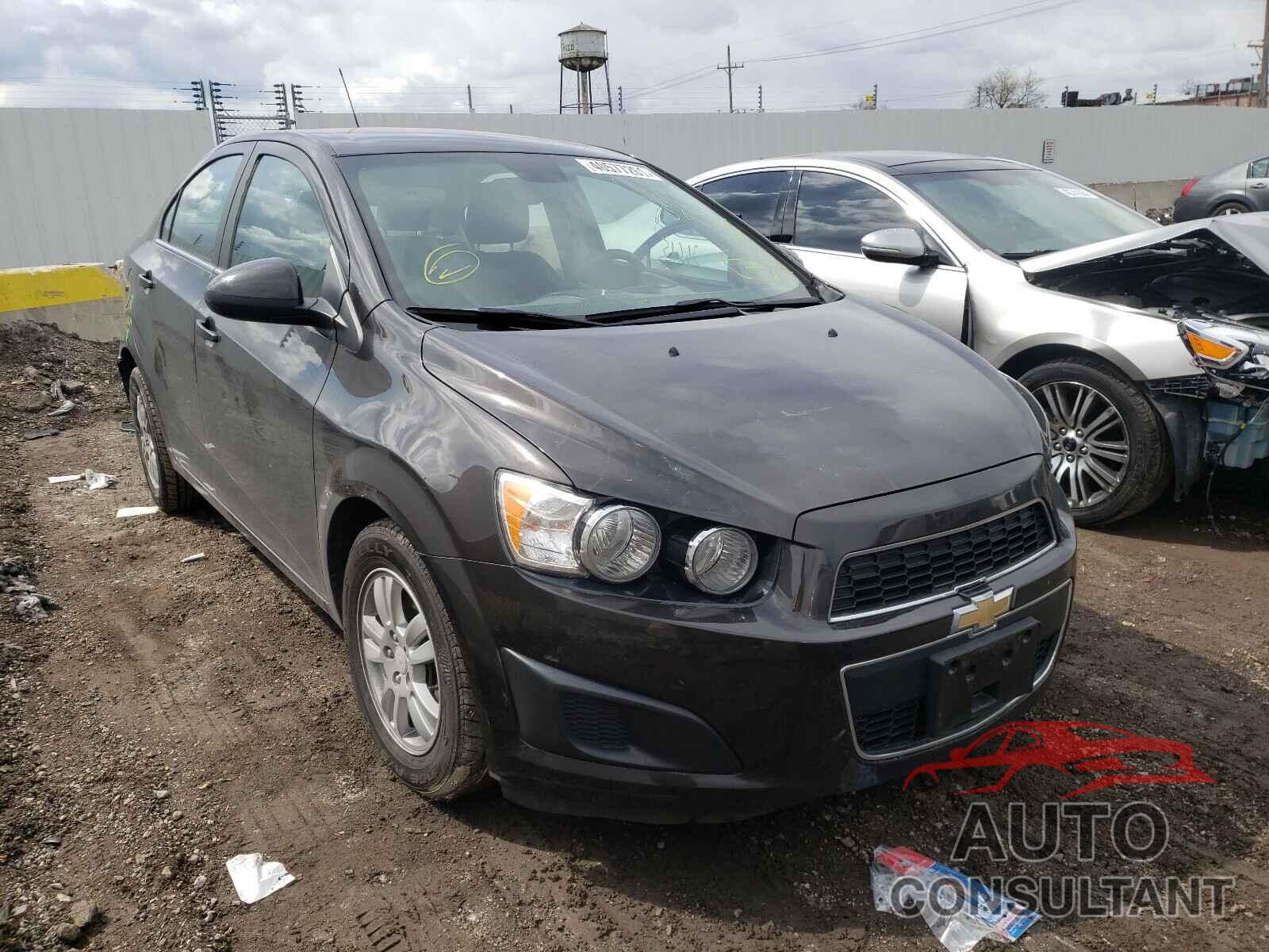 CHEVROLET SONIC 2016 - 1G1JC5SH9G4182885
