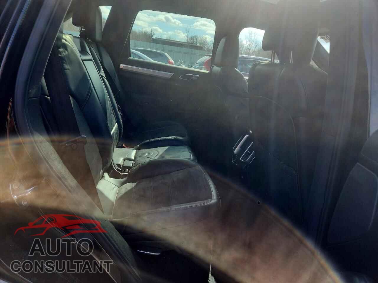 PORSCHE CAYENNE 2013 - WP1AD2A24DLA71192