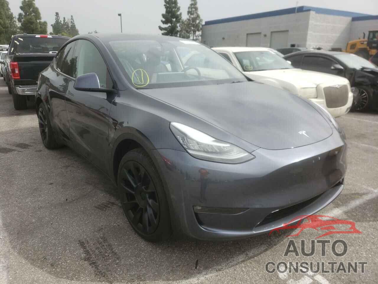 TESLA MODEL Y 2021 - 5YJYGDEE4MF278563