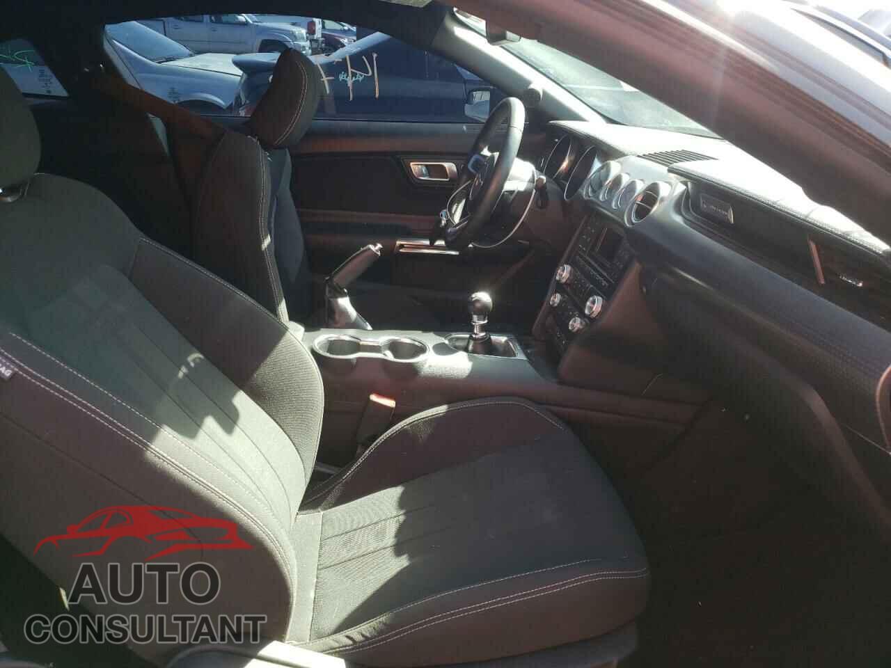 FORD MUSTANG 2018 - 1FA6P8CF9J5123021