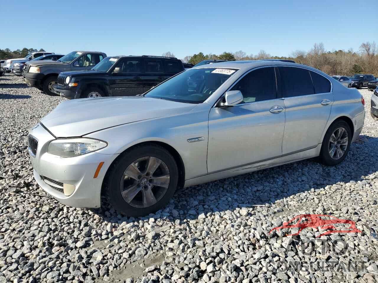 BMW 5 SERIES 2011 - WBAFR1C52BC260668