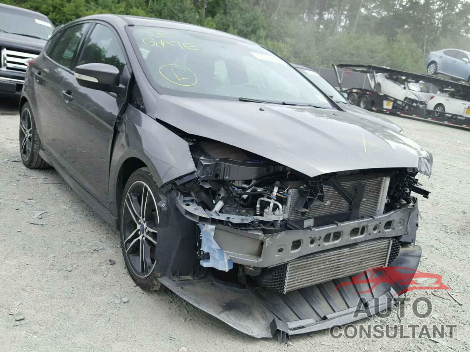 FORD FOCUS 2015 - 1FADP3L99FL247264