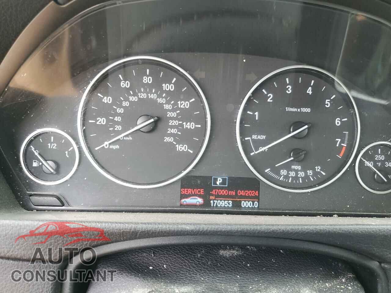 BMW 3 SERIES 2016 - WBA8E1G55GNU10072