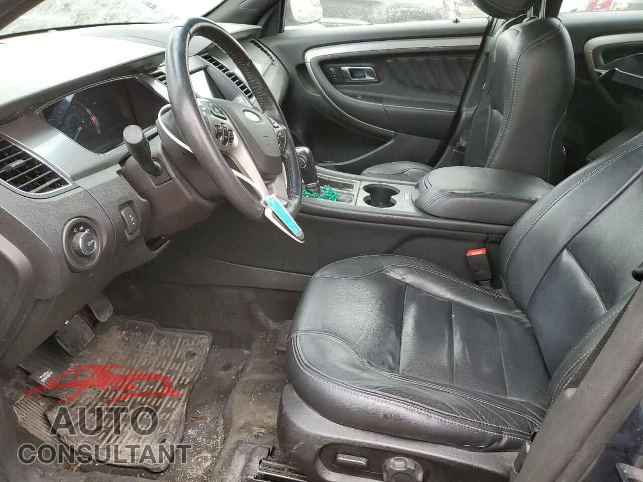FORD TAURUS 2018 - 1FAHP2E83JG118518