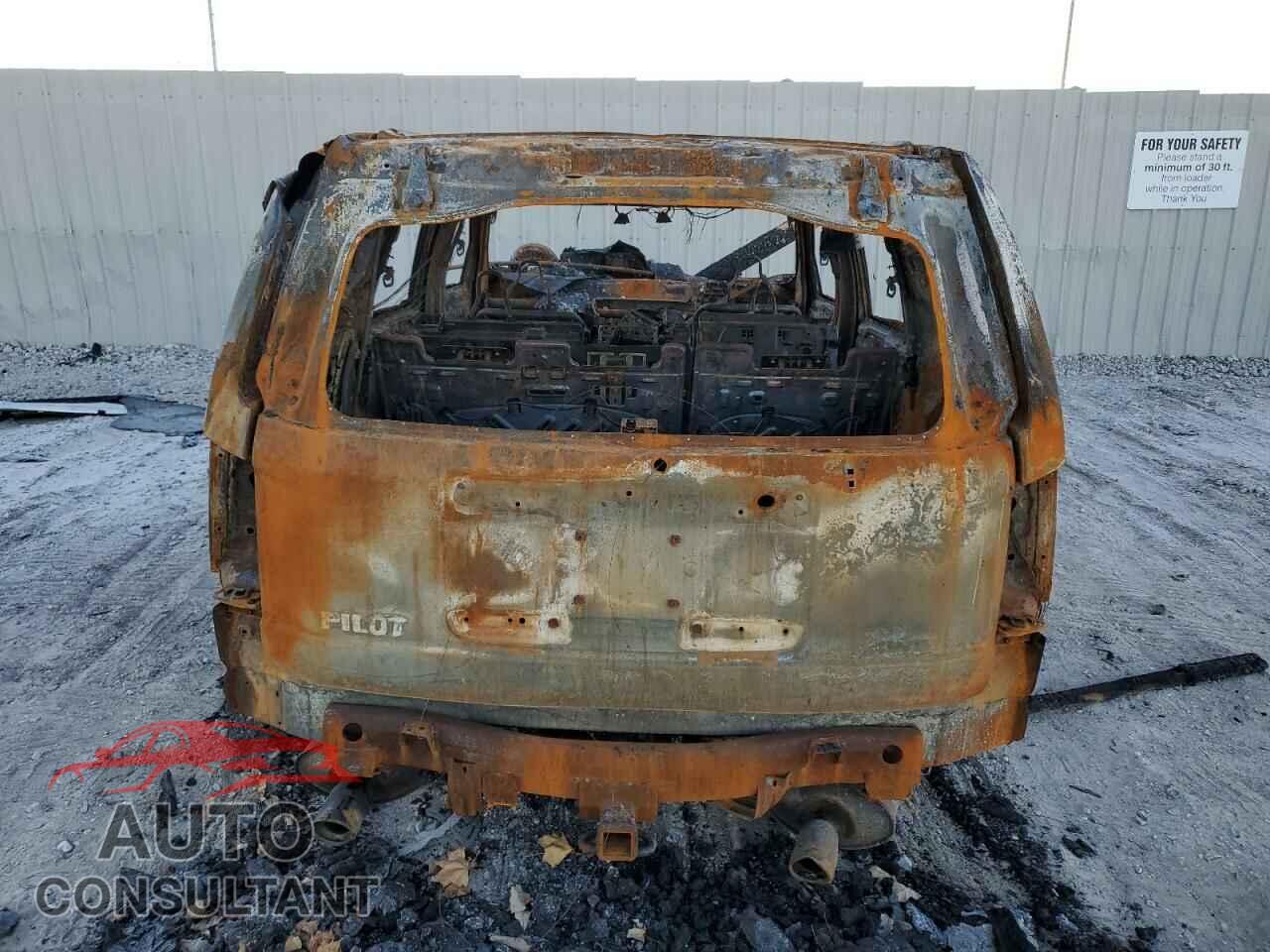 HONDA PILOT 2014 - 5FNYF4H59EB008082