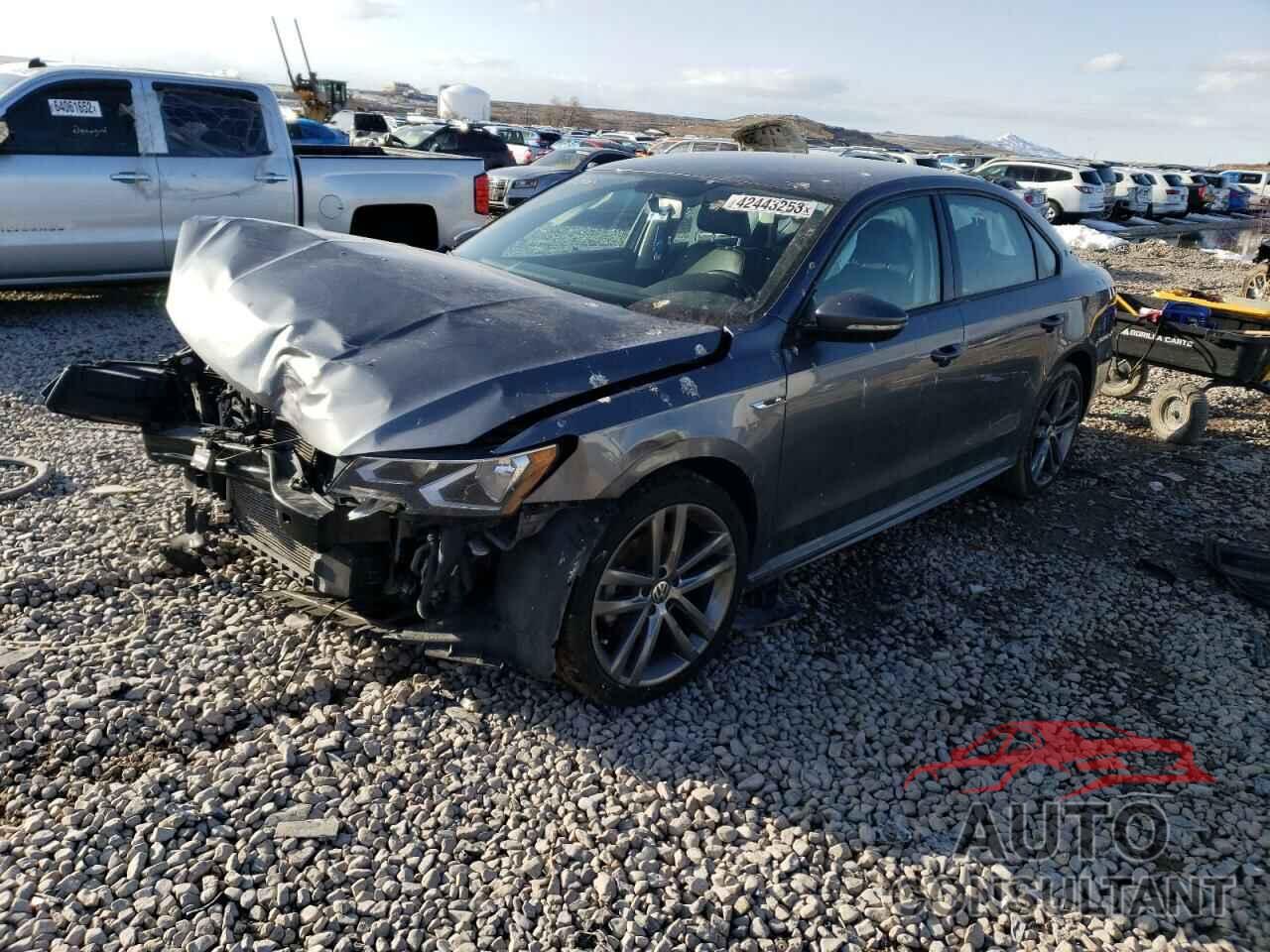 VOLKSWAGEN PASSAT 2018 - 1VWAA7A34JC020686