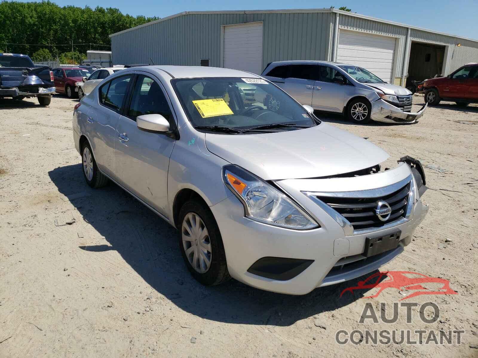 NISSAN VERSA 2018 - 3N1CN7AP0JL875735