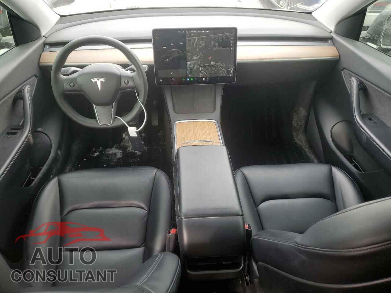TESLA MODEL Y 2021 - 5YJYGAEEXMF256484