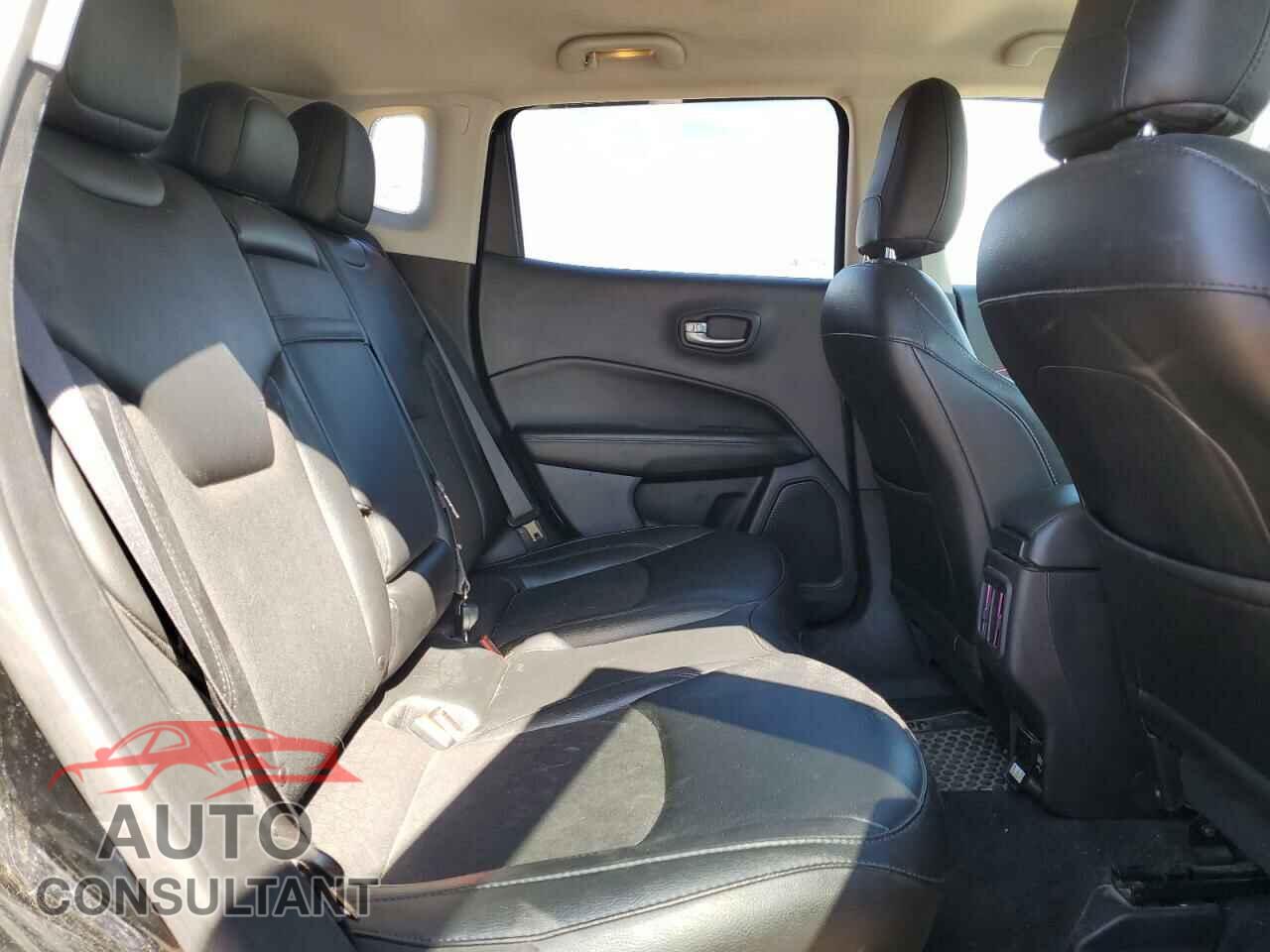 JEEP COMPASS 2019 - 3C4NJDBB4KT712123