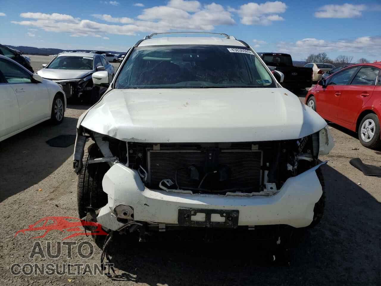 NISSAN PATHFINDER 2017 - 5N1DR2MM2HC697404