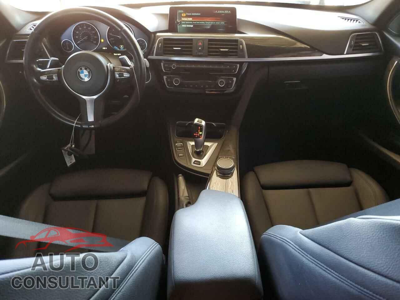 BMW 3 SERIES 2017 - WBA8E1C33HA159341