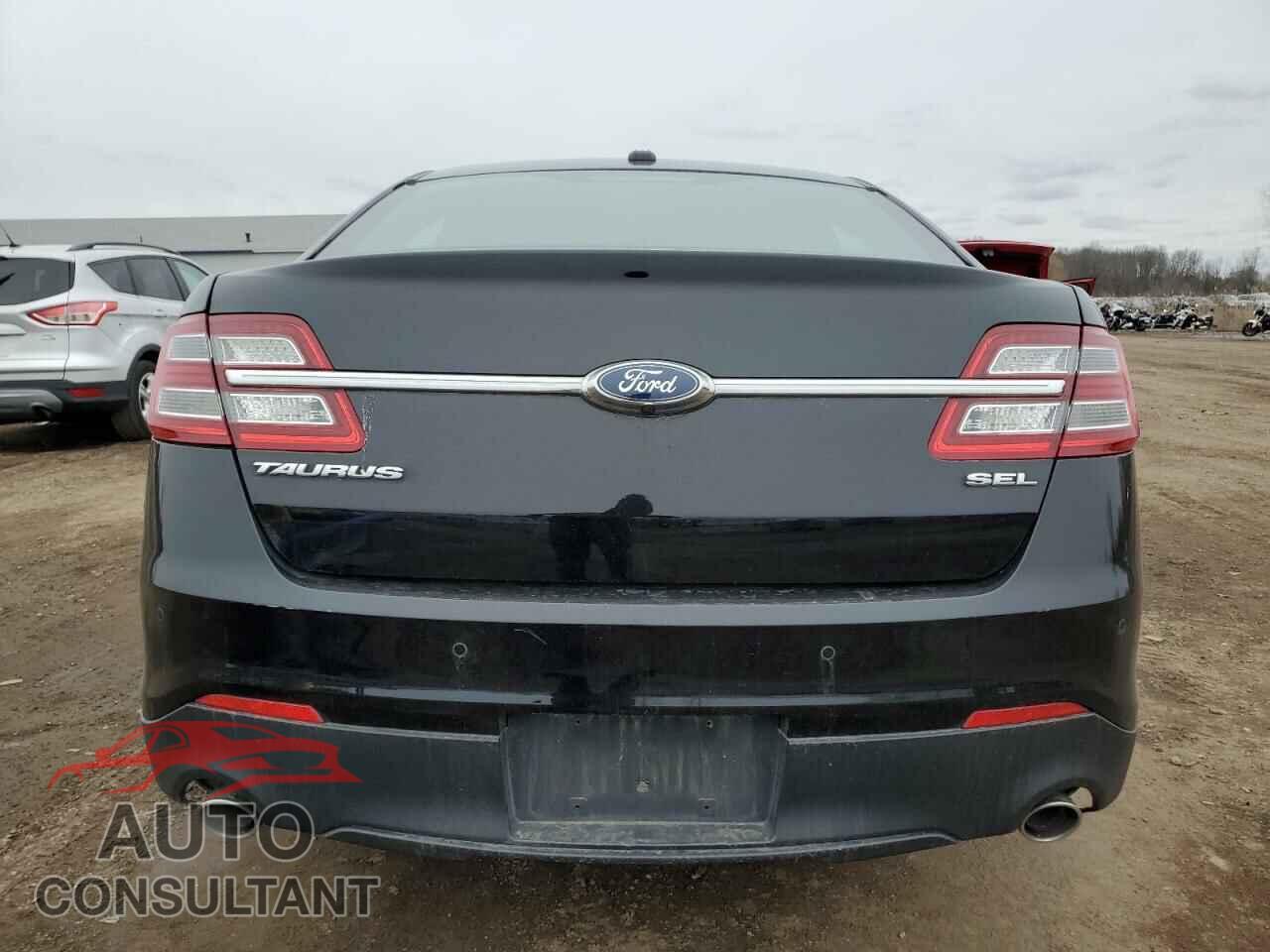 FORD TAURUS 2017 - 1FAHP2E88HG138841
