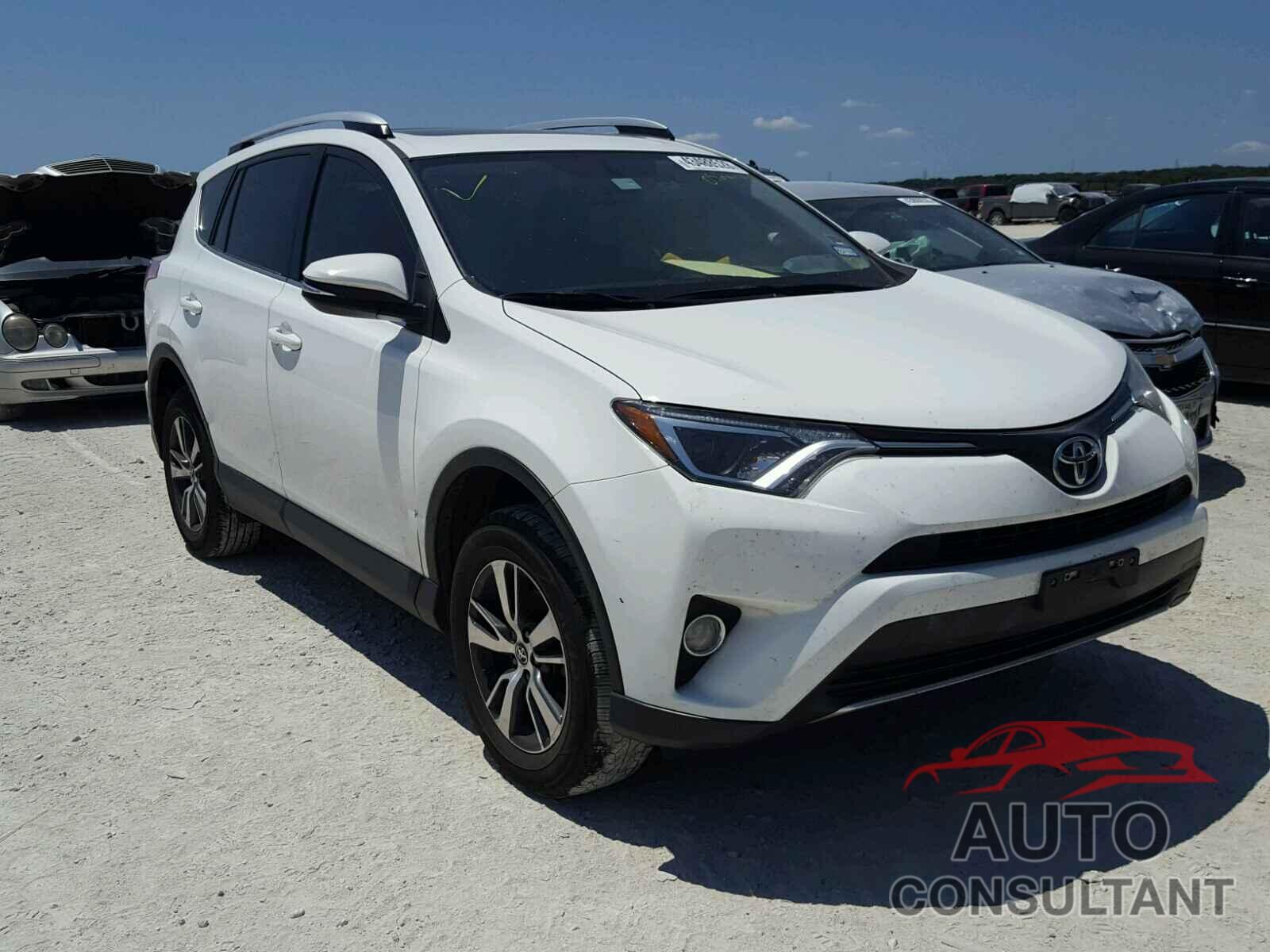 TOYOTA RAV4 XLE 2016 - JTMWFREV6GD082210