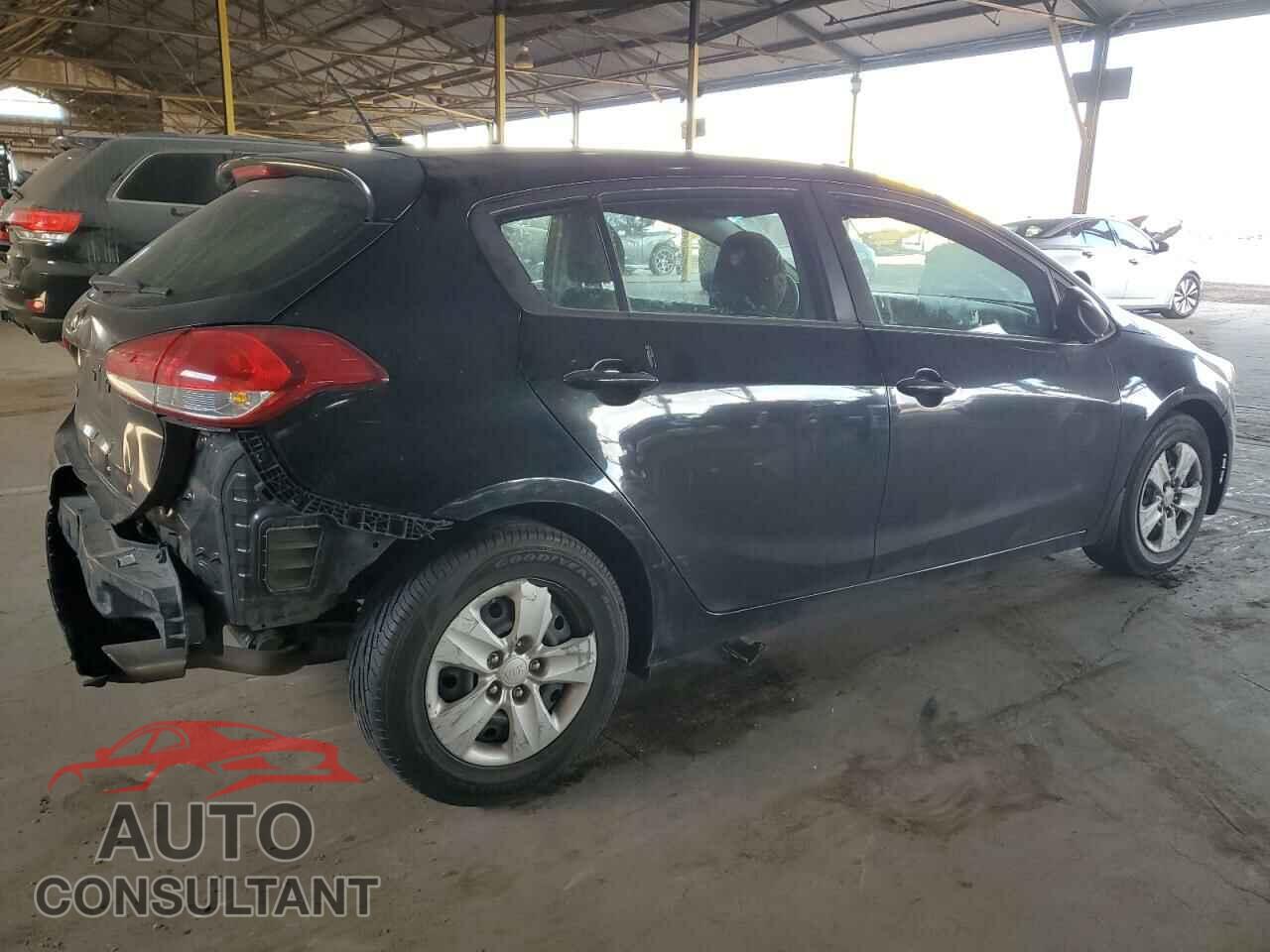 KIA FORTE 2017 - KNAFK5A84H5667445