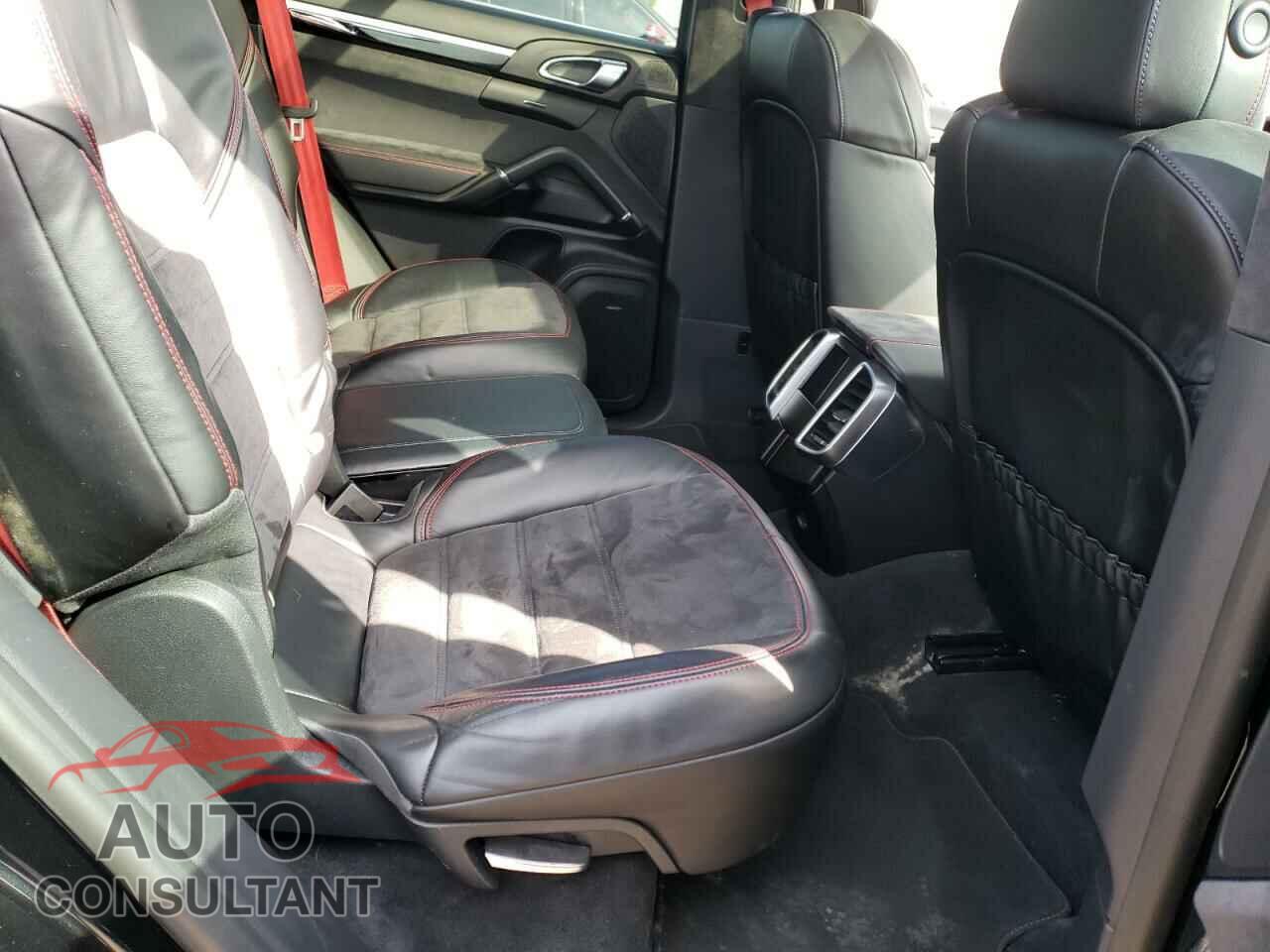 PORSCHE CAYENNE 2017 - WP1AD2A21HLA82866
