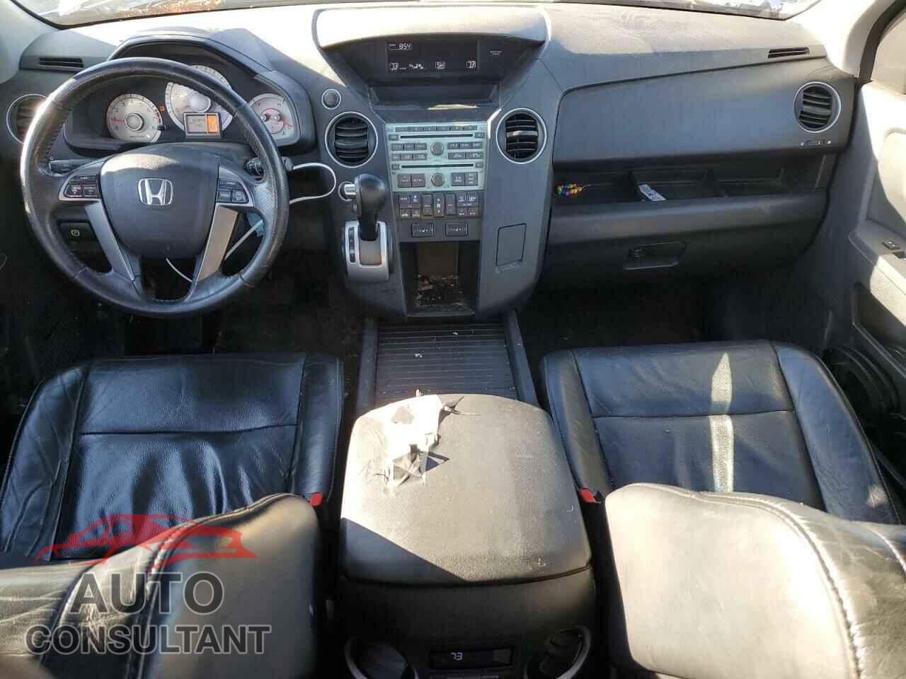 HONDA PILOT 2011 - 5FNYF4H67BB036824