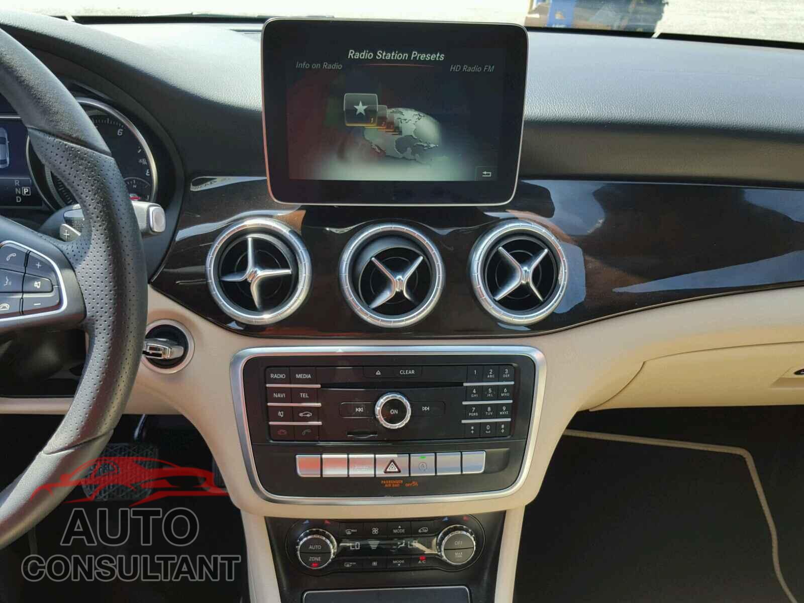 MERCEDES-BENZ C CLASS 2018 - WDDSJ4EB3JN573329
