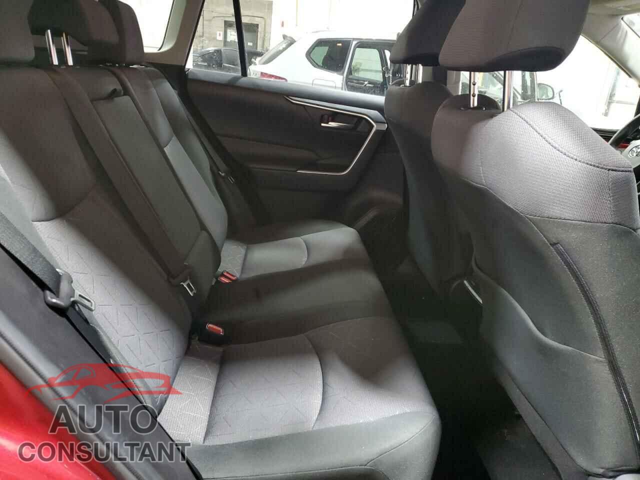 TOYOTA RAV4 2019 - JTMP1RFV7KD038582