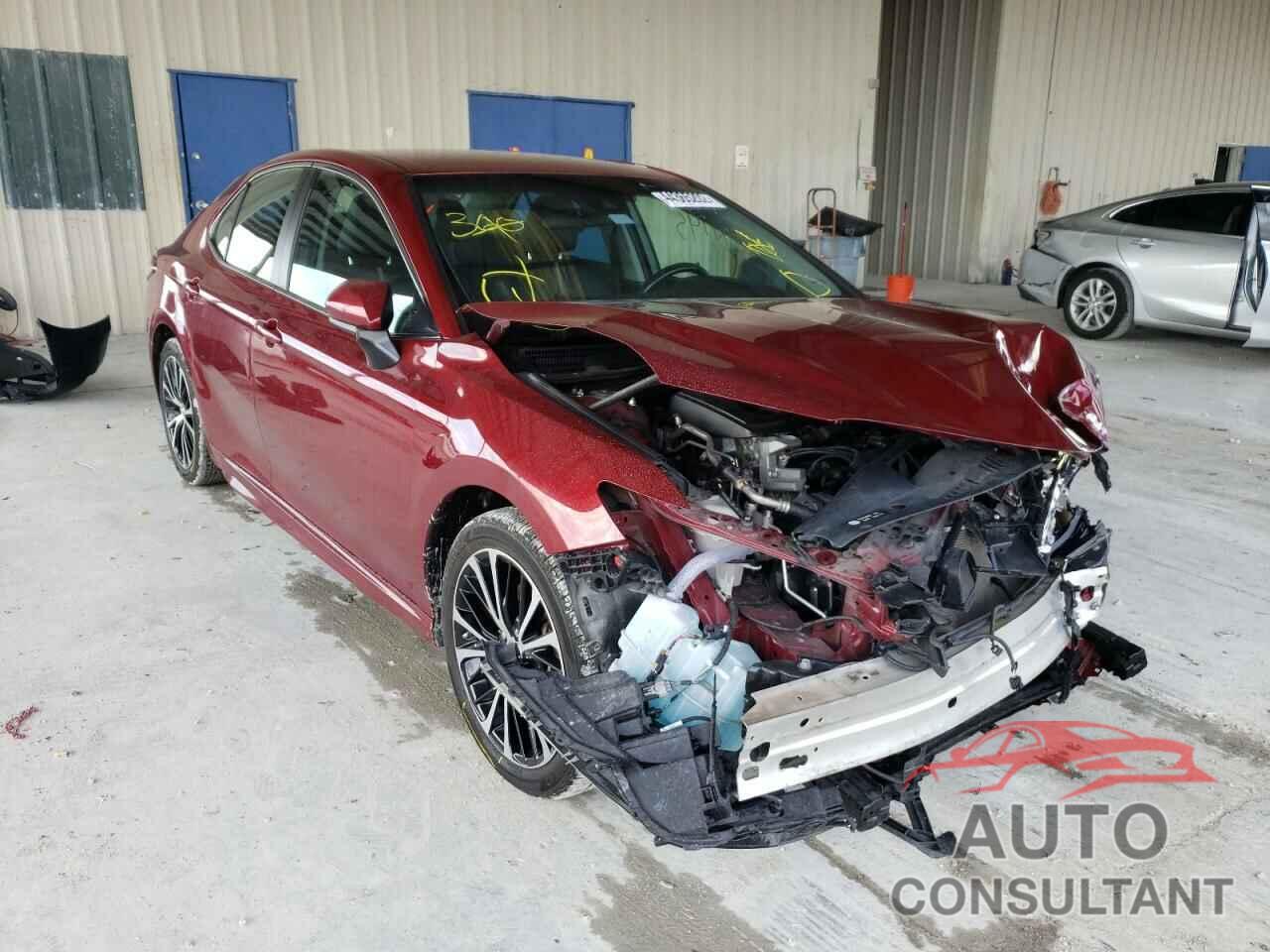 TOYOTA CAMRY 2018 - 4T1B11HK2JU588474