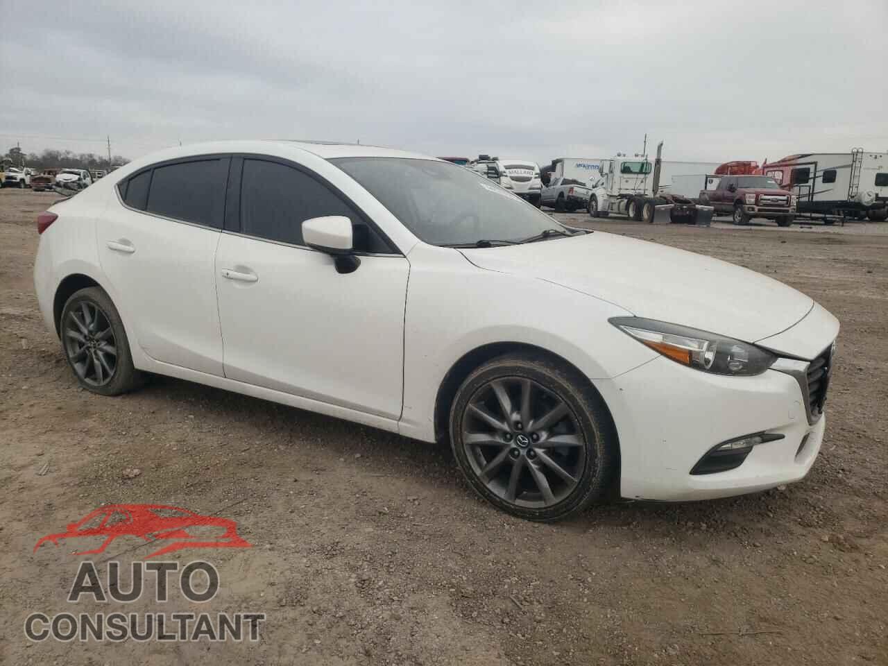 MAZDA 3 2018 - 3MZBN1V35JM257962