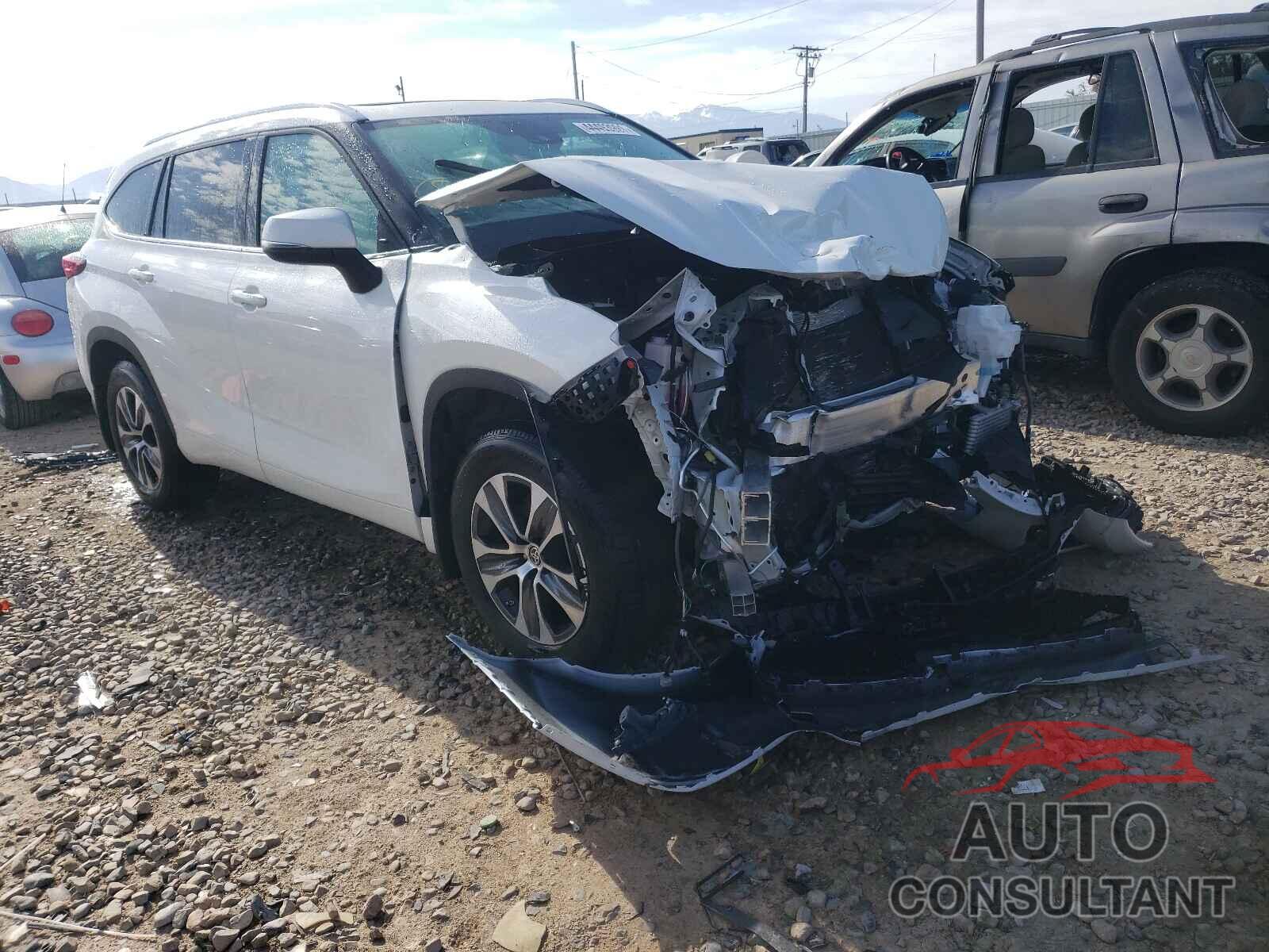 TOYOTA HIGHLANDER 2021 - 5TDHZRBH2MS529744