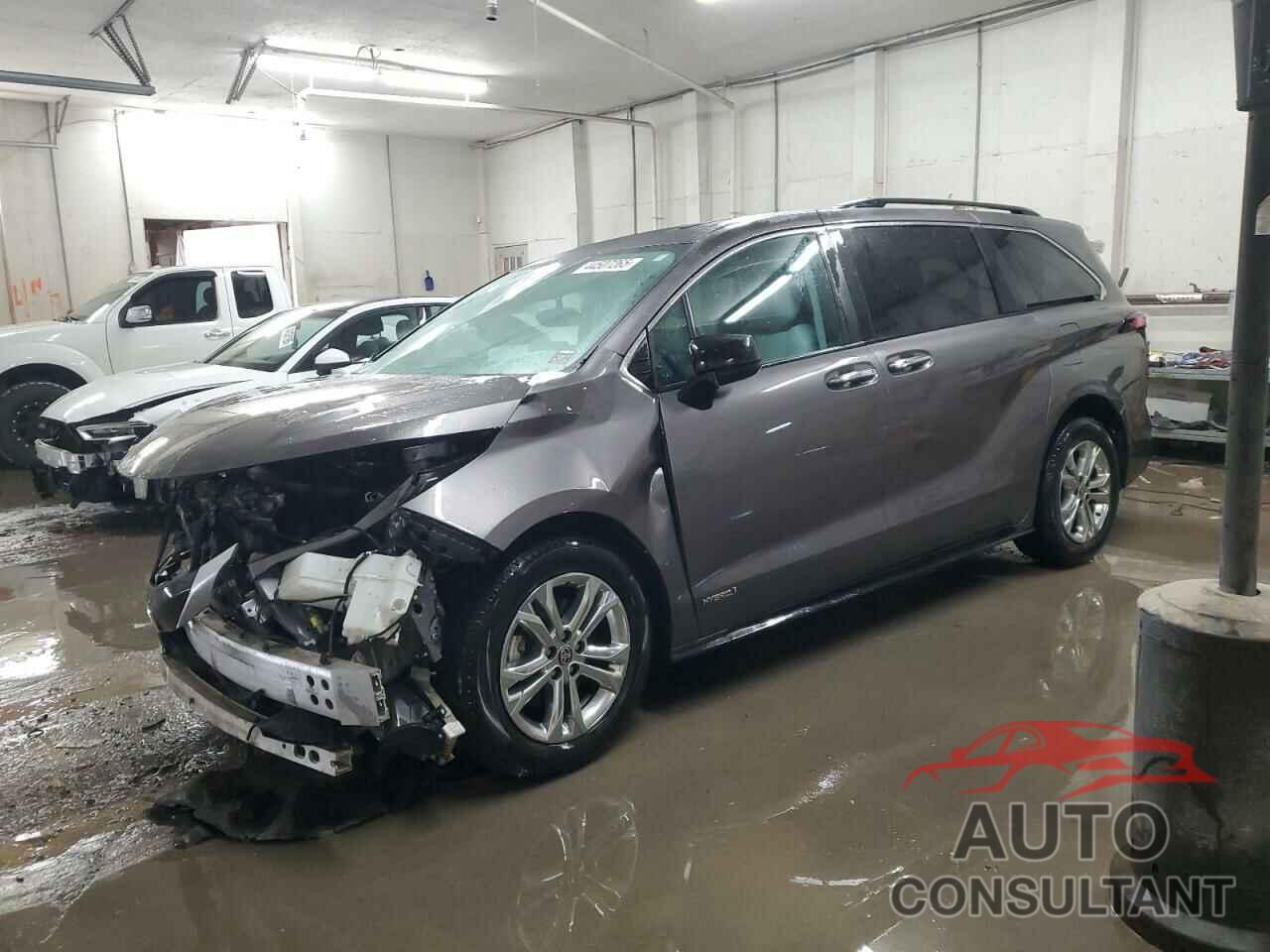 TOYOTA SIENNA 2021 - 5TDDSKFCXMS010689