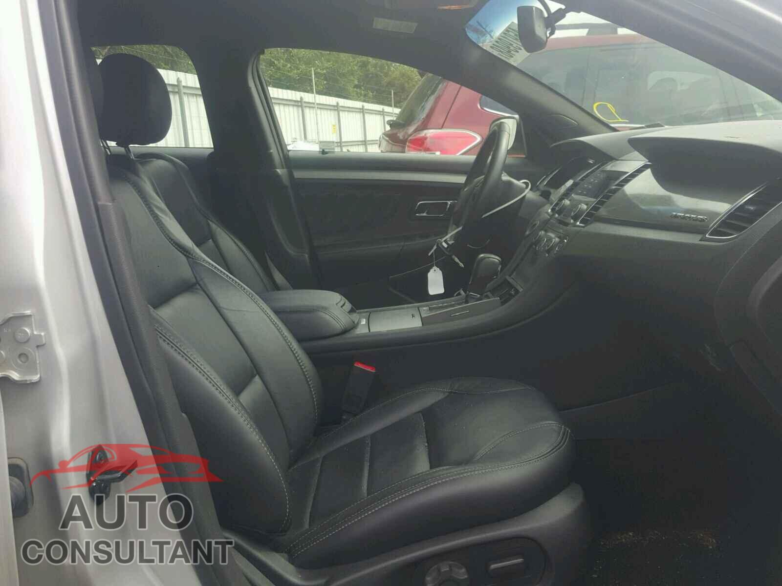 FORD TAURUS 2017 - 1FAHP2E88HG121005