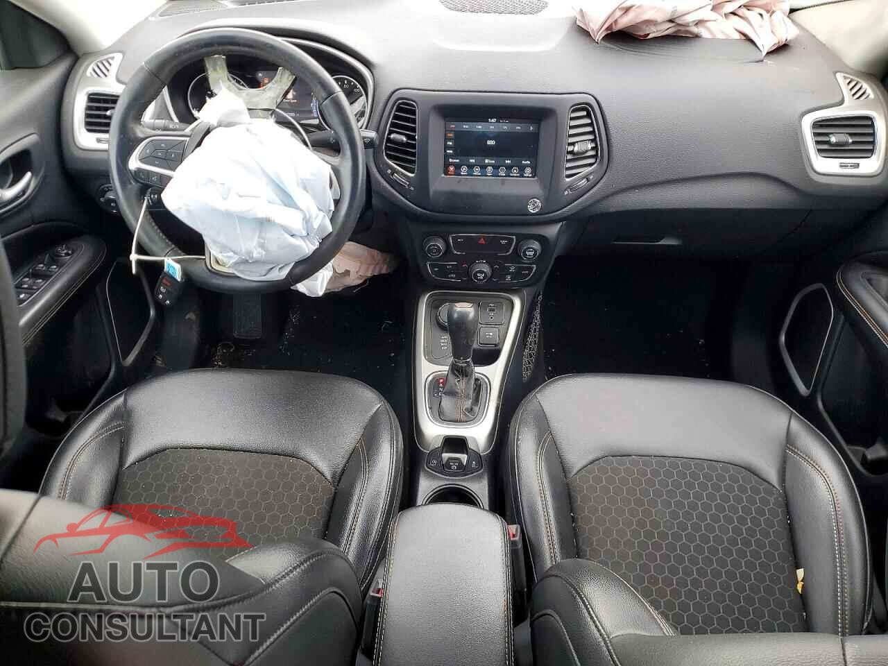 JEEP COMPASS 2019 - 3C4NJDBB2KT657123