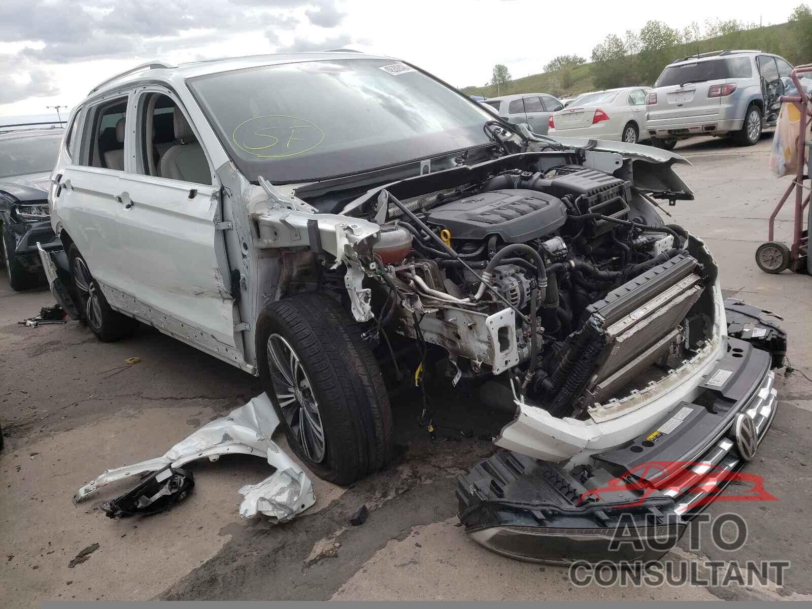 VOLKSWAGEN TIGUAN 2018 - 3VV2B7AX9JM082317