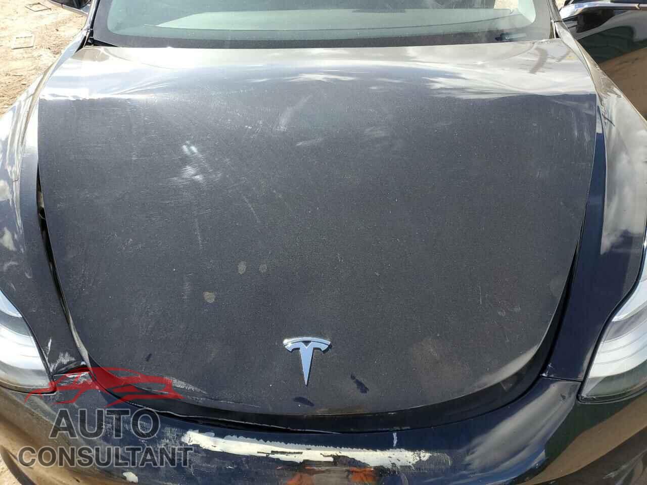 TESLA MODEL 3 2018 - 5YJ3E1EA4JF152176
