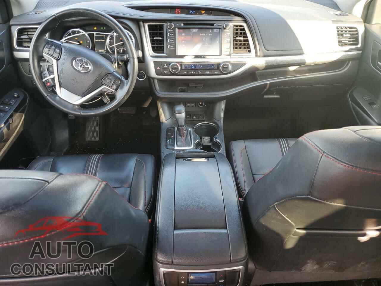 TOYOTA HIGHLANDER 2019 - 5TDJZRFH5KS624159