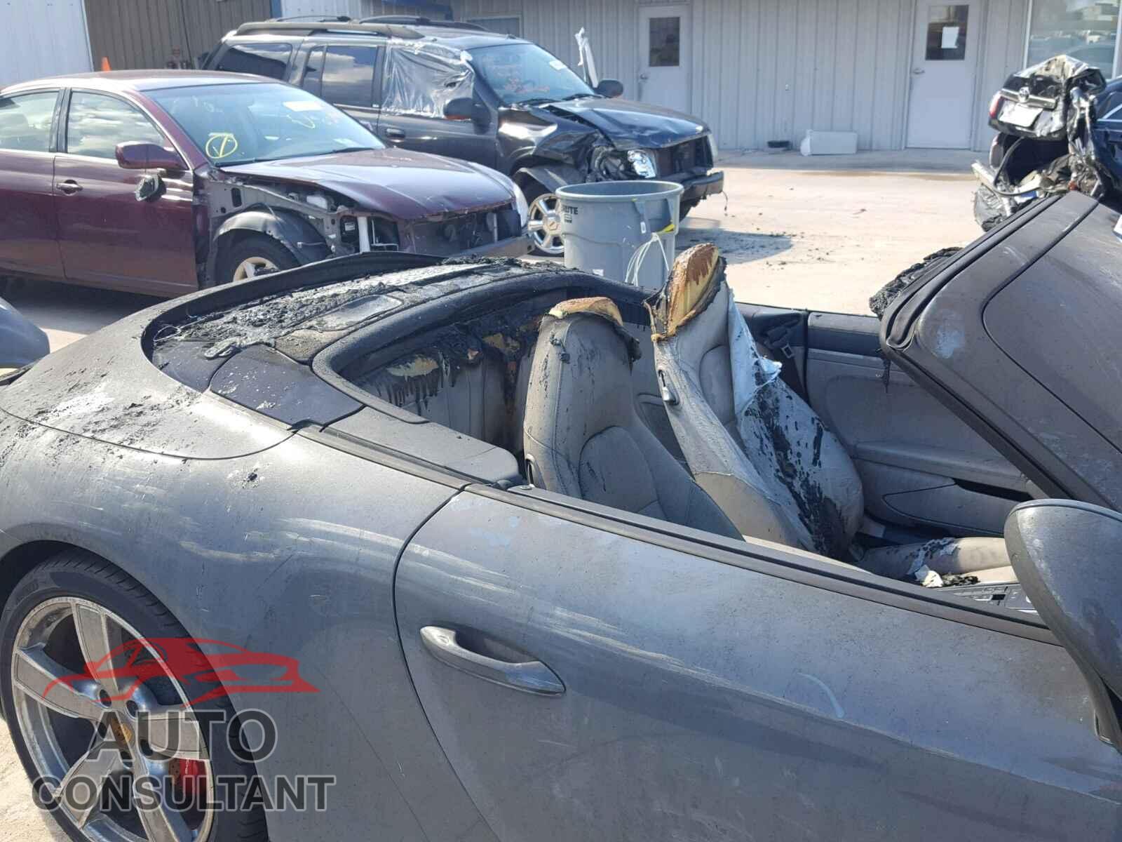 PORSCHE 911 2017 - WP0CB2A91HS155916