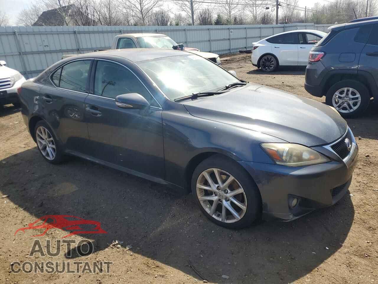 LEXUS IS 2011 - JTHCF5C28B5047352
