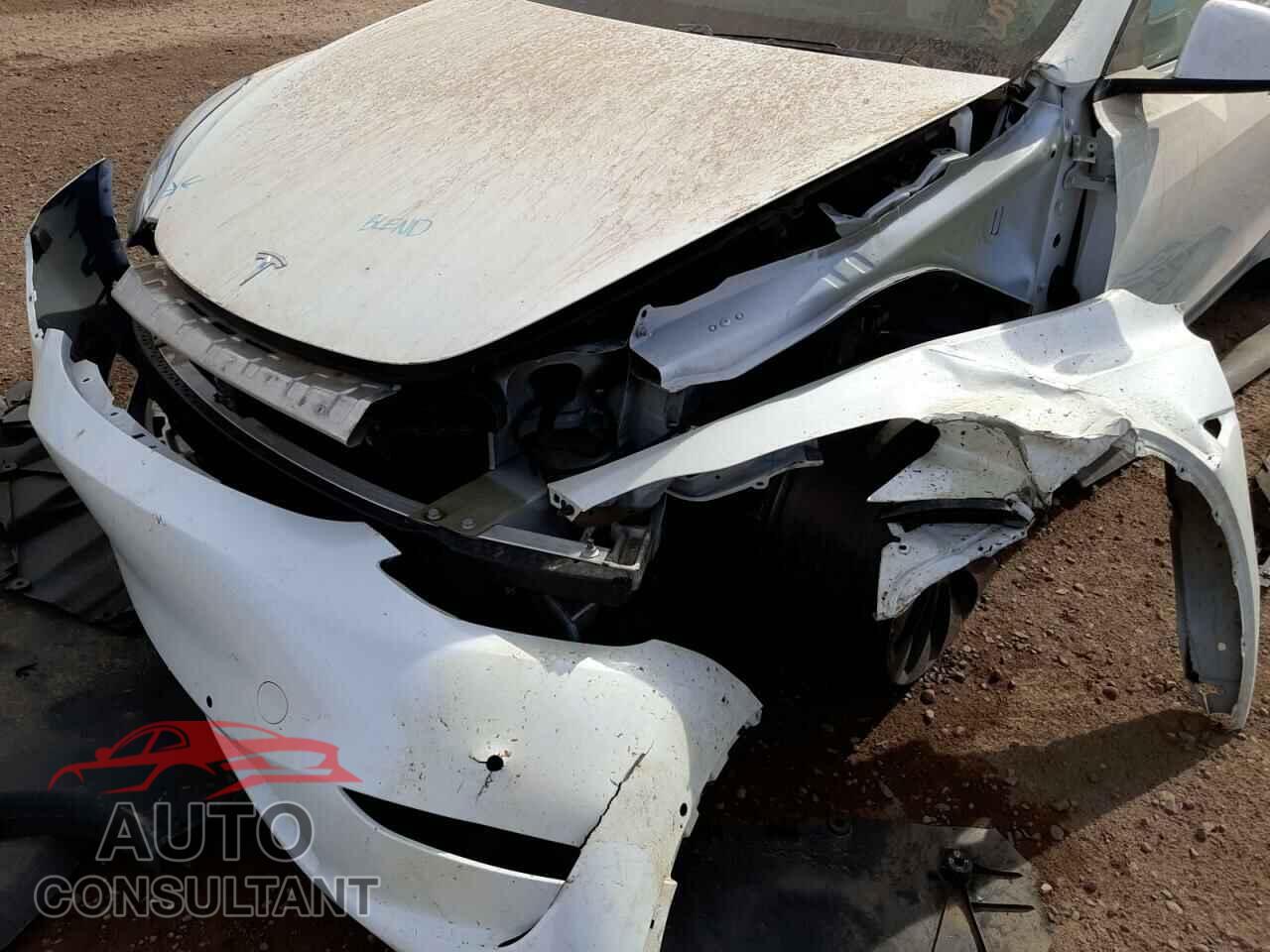 TESLA MODEL Y 2020 - 5YJYGDEF2LF018556