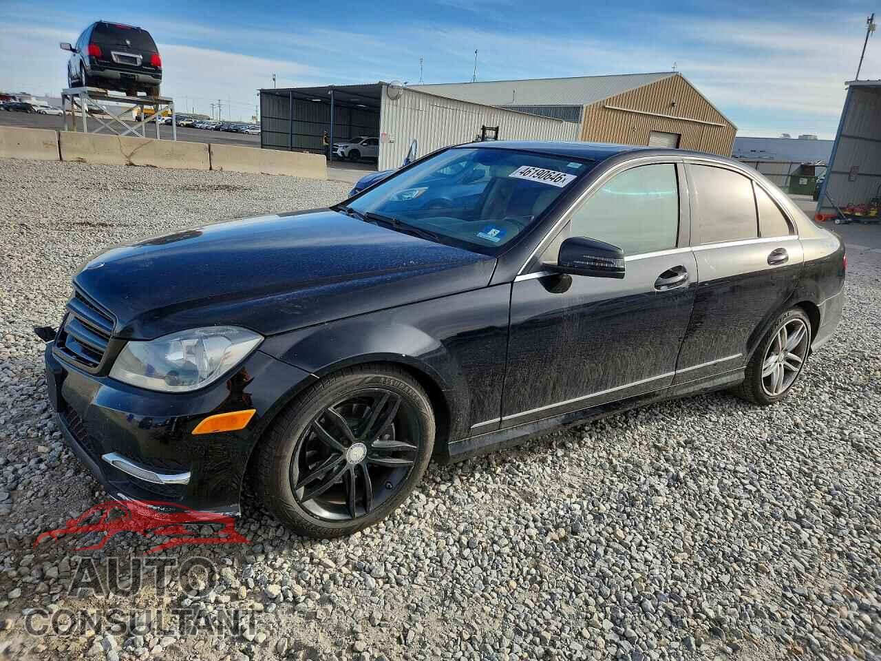 MERCEDES-BENZ C-CLASS 2012 - WDDGF8BB5CR233288