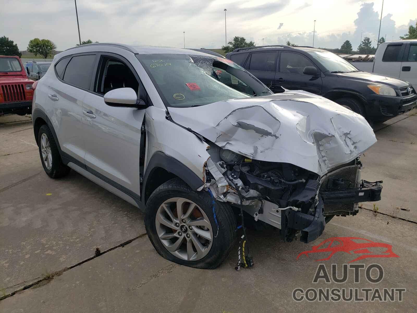 HYUNDAI TUCSON 2018 - KM8J33A46JU690714
