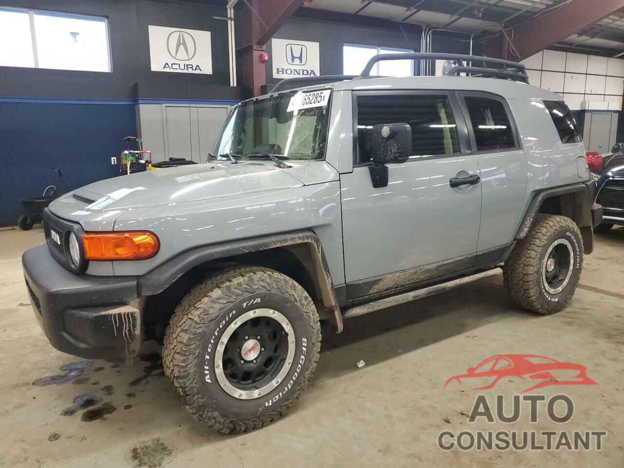 TOYOTA FJ CRUISER 2013 - JTEBU4BFXDK158261